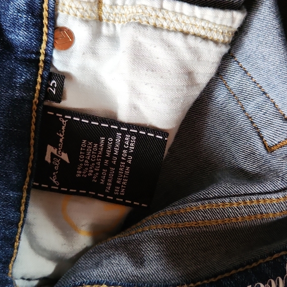 Seven for All Mankind capri - Picture 3 of 5